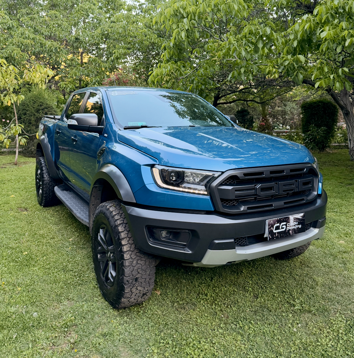 Ford Ranger Raptor azul con detailing premium ClinGo